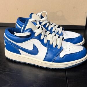 Jordan 1 Women's Sneakers